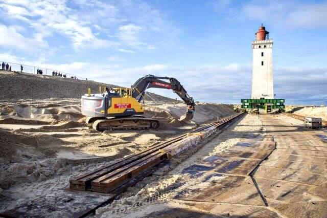 Danimarka'da 120 yıllık deniz feneri karadan yürütülüyor