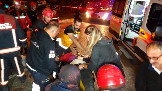 Olay yerindeki manzara, ekipleri şaşkına uğrattı: Zincirleme kazada 1 kişi öldü 4 kişi yaralandı