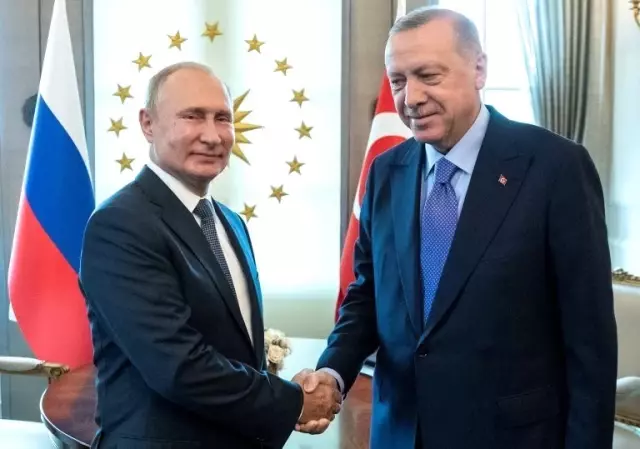 Times: ABD, petrolü Putin'den uzak tutmak için Suriye'de asker bırakıyor