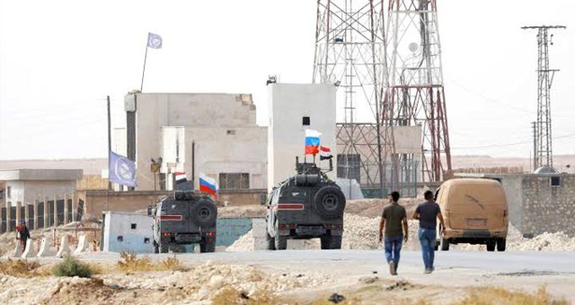 Rus ordusu, Türkiye'yle varılan mutabakat kapsamında kontrolü ele almak için Kobani'ye girdi