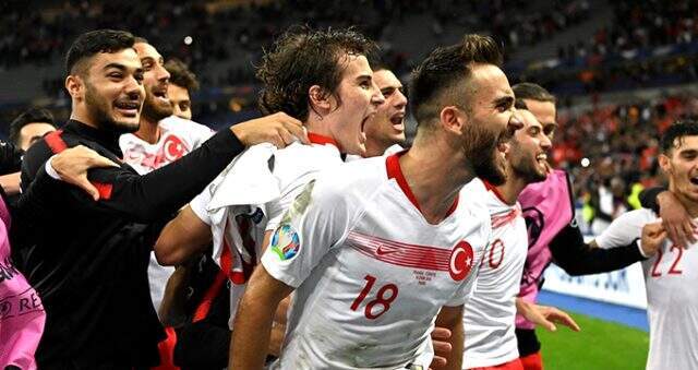 A Milli Takımımız, FIFA dünya sıralamasında 32. sıraya yükseldi A Milli Takımımız, FIFA dünya sıralamasında 32. sıraya yükseldi