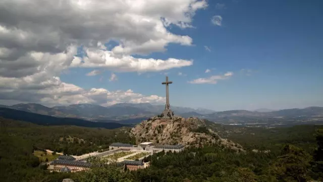 İspanya'da diktatör Franco'nun mezarı taşınıyor