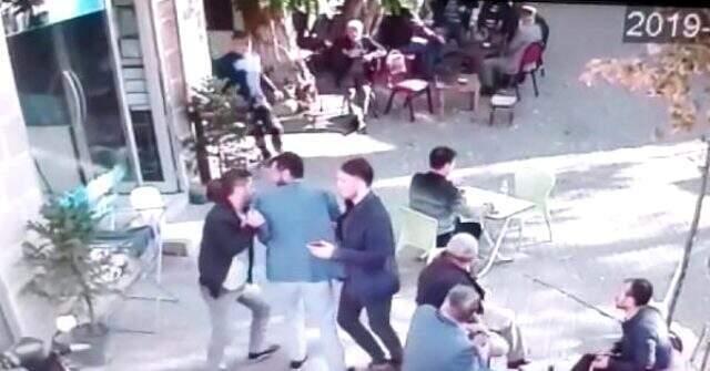 Akılalmaz olay! Eşiyle ilişkisi olan kişiye çıplak fotoğrafla şantaj yaptı, polis kıskıvrak yakaladı