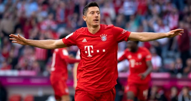Lewandowski'nin rekor kırdığı maçta Bayern Münih rahat kazandı