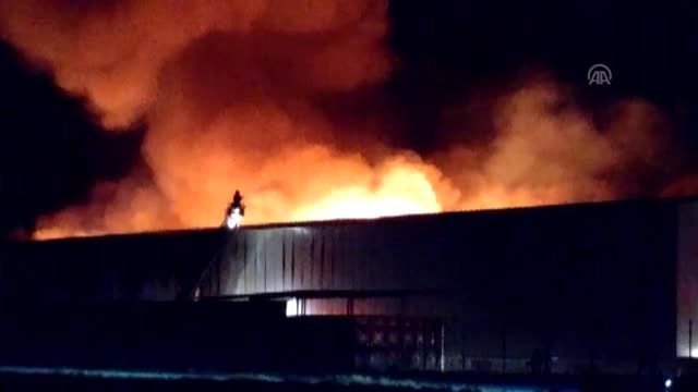 Ereğli ilçesinde bisküvi fabrikasında yangın