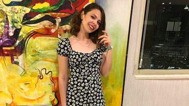 Ege Üniversitesi'nde traktörün altında kalarak can veren Sezen'in görüntüleri ortaya çıktı Ege Üniversitesi'nde, traktörün altında kalarak can veren Sezen'in görüntüleri ortaya çıktı
