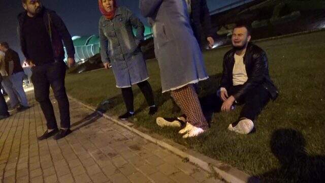 20 kez takla atan aracın içinden sağ çıkan genç, 'Babamı çağırmayın' deyip ağladı 20 kez takla atan aracın içinden sağ çıkan genç,