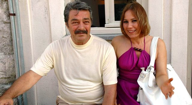 70 yaşındaki oyuncu Kadir İnanır Instagram hesabı açıp sevgilisiyle sarmaş dolaş poz verdi