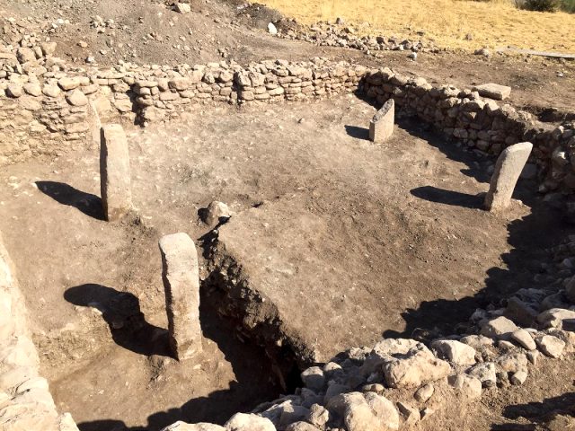 Mardin Dargeçit'te 11 bin 300 yıllık tapınak bulundu