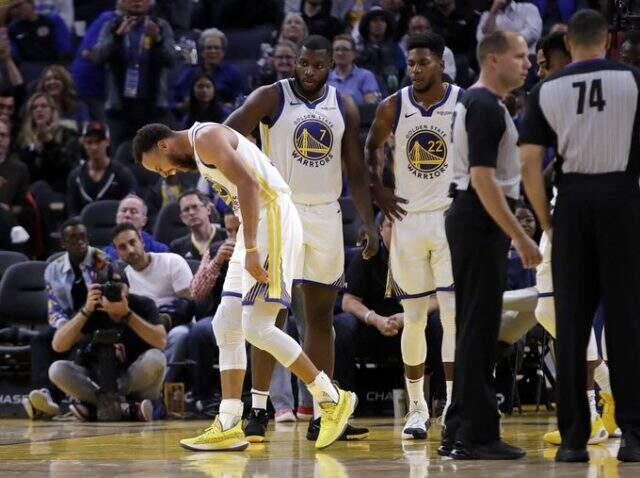 Golden State'e büyük şok! Stephen Curry'nin eli kırıldı