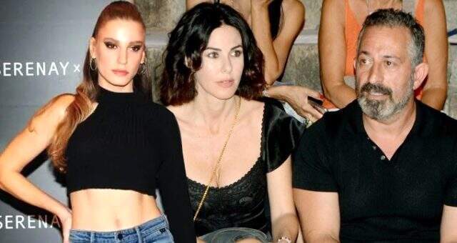 Alice Müzikali'nin setinden fotoğraf paylaşan Serenay Sarıkaya, bacak dekoltesiyle mest etti