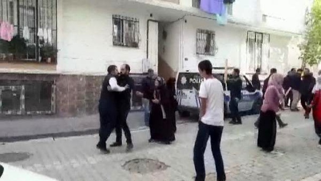 İlçeyi karıştıran cinsel istismar iddiası! Taş ve sopalarla saldırdılar