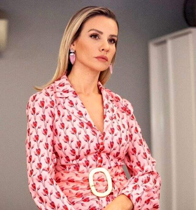 Esra Erol 3 yıla kadar hapis istemiyle yargılandığı davada hakim karşısına çıktı Esra Erol 3 yıla kadar hapis istemiyle yargılandığı davada hakim karşısına çıktı
