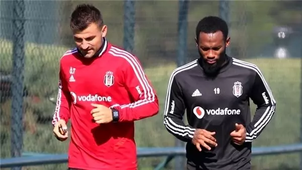  <a class='keyword-sd' href='/besiktas/' title='Beşiktaş'>Beşiktaş</a>, Braga hazırlıklarına başladı! N'Koudou takımdan ayrı çalıştı...