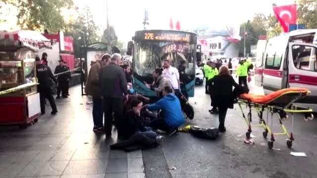 Beşiktaş'ta halk otobüsünün durağa girdiği olayda bir kişi hastanede hayatını kaybetti
