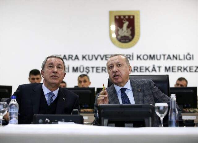 Cumhurbaşkanı Erdoğan, Suriye sınırındaki harekat merkezini ziyaret etti