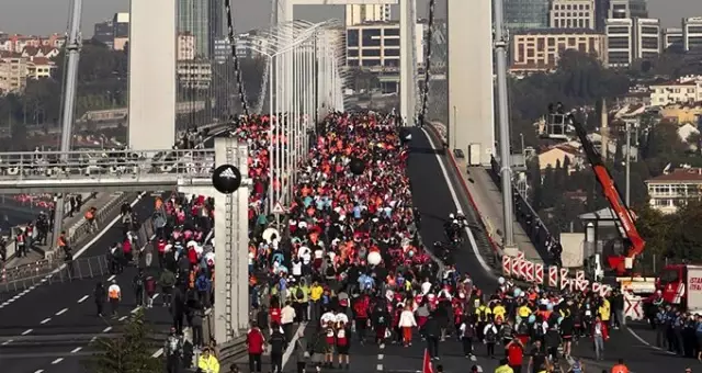 İstanbul Maratonu nedeniyle kapatılan yollar trafiğe açıldı