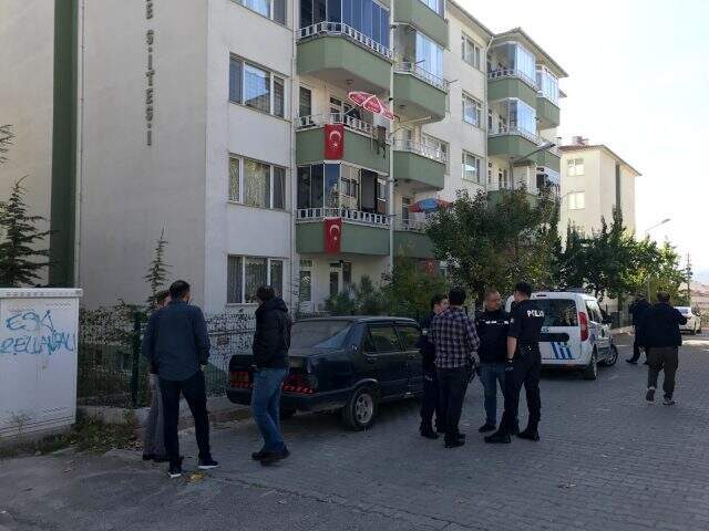 Bilecik'te üniversite öğrencisi genç kız, tabancayla intihar etti!