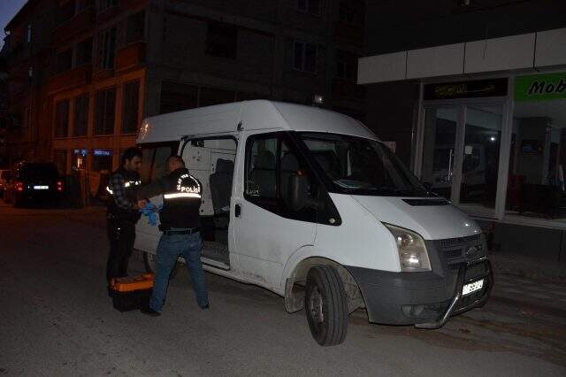 3 ay önce askerden gelen genç, kendisini iple asarak intihar etti Bilecik'te korkunç olay! Annesi tarafından, ipe asılı halde ölü bulundu