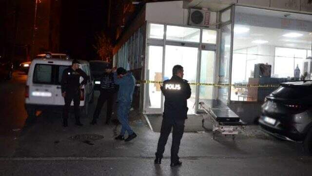 Doktor, birlikte yaşadığı kadın meslektaşını vurdu Doktor, birlikte yaşadığı kadın meslektaşını vurdu