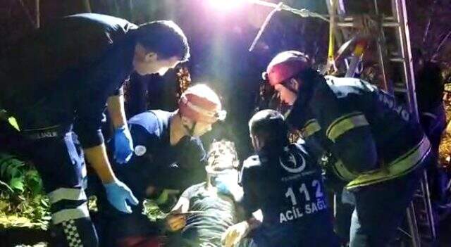 Gece karanlığında su kuyusuna düşen adam telefonu sayesinde kurtuldu Gece karanlığında su kuyusuna düşen adam cep telefonu sayesinde kurtuldu
