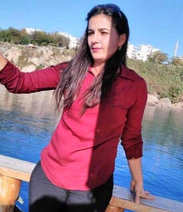 İki çocuk annesi kadın evinde silahla öldürülmüş halde bulundu İki çocuk annesi kadın evinde silahla öldürülmüş halde bulundu