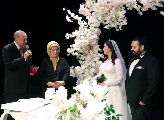 Siyaset dünyası, AK Partili Mahir Ünal'ın kızının düğününde buluştu