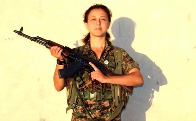 YPG'li terörist Ceren için, Suriye'de teröristler cenaze töreni düzenledi
