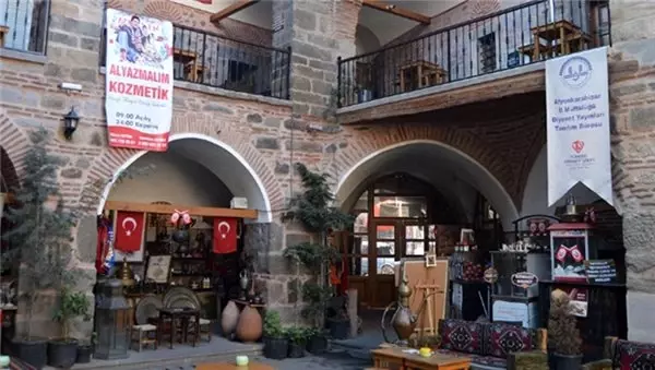 Taşhan ve Anıtkaya Kervansarayı yıllara meydan okuyor