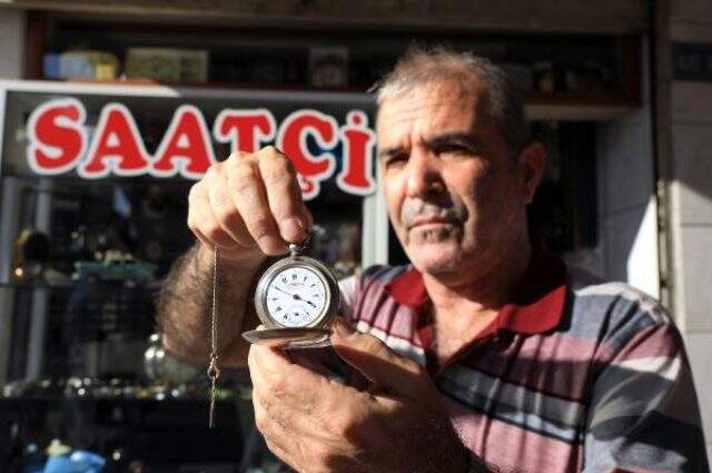 36 yıldır bu işi yapıyor: Tamir edemeyeceğim saat henüz üretilmedi 36 yıldır bu işi yapıyor: Tamir edemeyeceğim saat henüz üretilmedi
