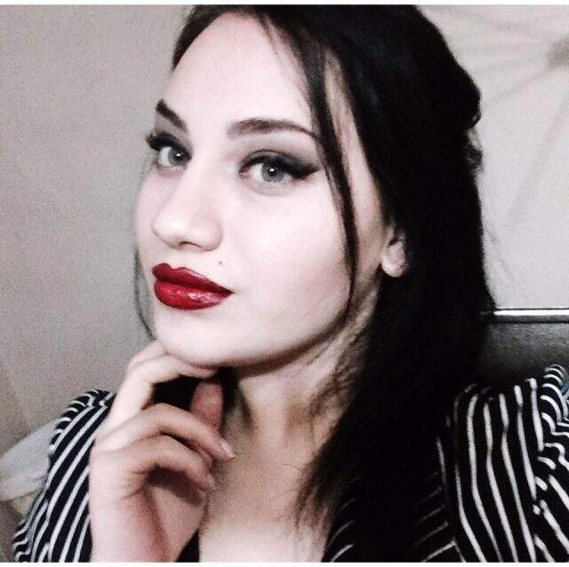 Cinayet sanığı duruşmada öldürdüğü Merve Kotan'ın babasına saldırdı Cinayet sanığı duruşmada öldürdüğü Merve Kotan'ın babasına saldırdı