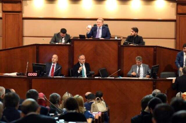 İBB Meclisinde 39 ilçenin belediye bütçeleri onaylandı İBB Meclisi'nde 39 ilçenin 2020 bütçesi onaylandı