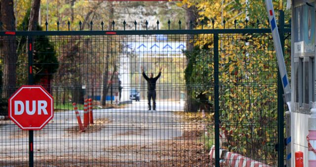 4 gündür ara bölgede kalan DEAŞ'lı terörist, ABD'ye gönderilecek