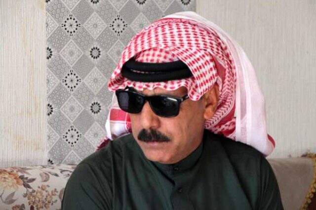 Suriyeli fenomen Ömer Süleyman, Akçakale'de açtığı fırında parasız olanlara bedava ekmek dağıtıyor Suriyeli fenomen Ömer Süleyman, Akçakale'de açtığı fırında parasız olanlara bedava ekmek dağıtıyor