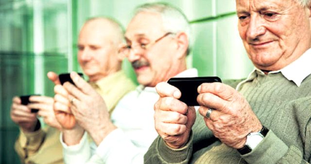 Türkiye'deki yaşlı nüfus, sosyal medya kullanım konusunda Avrupalı yaşıtlarını solladı