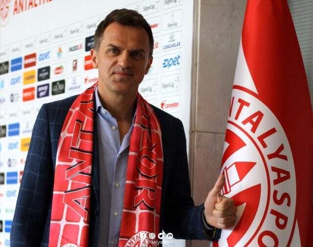 Antalyaspor, Stjepan Tomas ile 2.5 yıllık sözleşme imzaladı