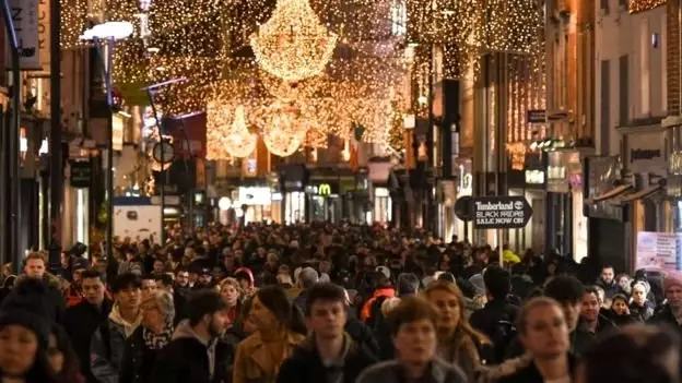 Black Friday: Fransa'da giyim firmalarından indirimli satış gününü boykot çağrısı