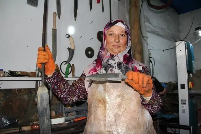 Eşine yardım etmek için başladığı işte Türkiye'nin sayılı ustalarından oldu