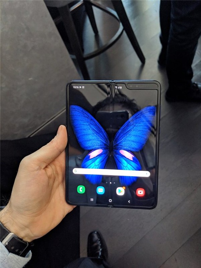 Göz Alıcı Samsung Galaxy Fold Türkiye'de Tanıtıldı