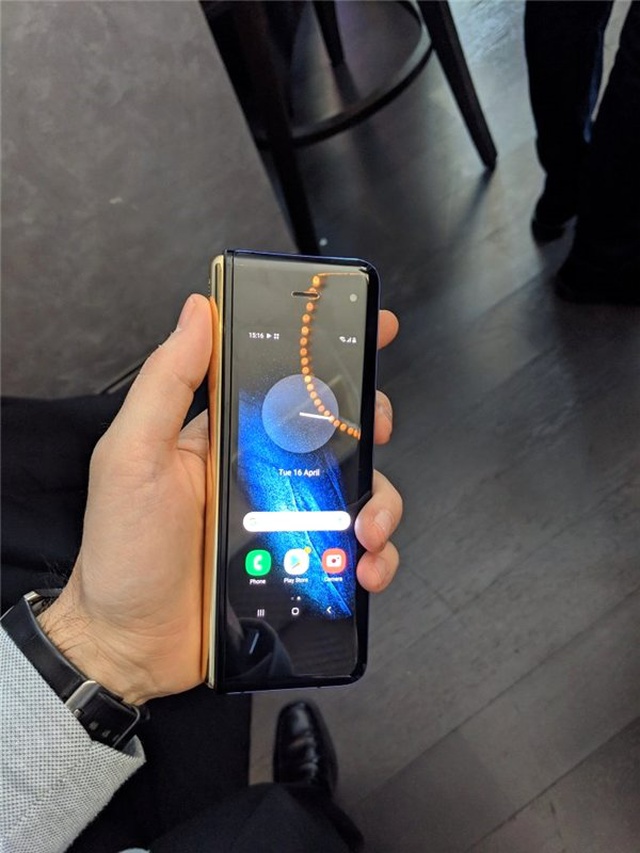 Göz Alıcı Samsung Galaxy Fold Türkiye'de Tanıtıldı