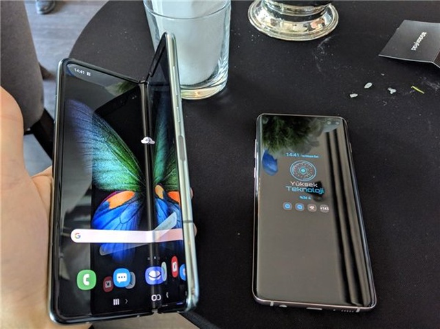 Göz Alıcı Samsung Galaxy Fold Türkiye'de Tanıtıldı