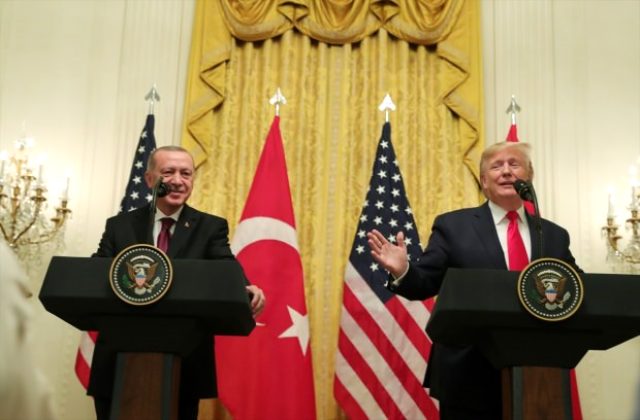 Alman basını, ABD görüşmesiyle ilgili Erdoğan'ı överken Trump'ı yerden yere vurdu
