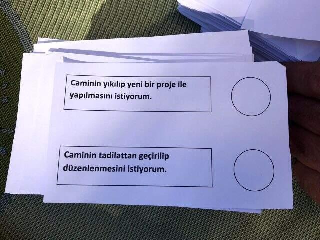 Vatandaşlar arasında tartışma konusu olan caminin akıbeti, sandıkta belirlendi