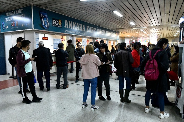 <a class='keyword-sd' href='/mansur-yavas/' title='Mansur Yavaş'>Mansur Yavaş</a>'ın hayata geçirdiği indirimli kart uygulamasına öğrencilerden büyük ilgi