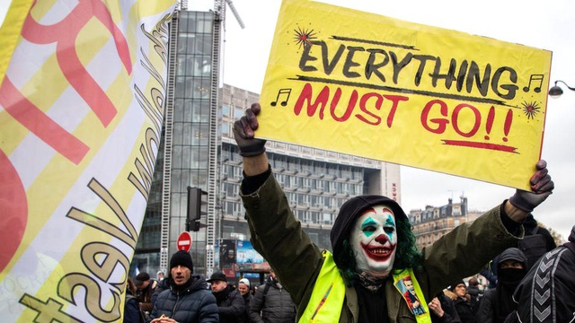 Sarı Yelekliler protestolarının 1. yılı: Paris'te 147 gösterici gözaltına alındı