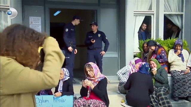 HDP önündeki ailelerin eylem yapması Arka Sokaklar'a konu oldu
