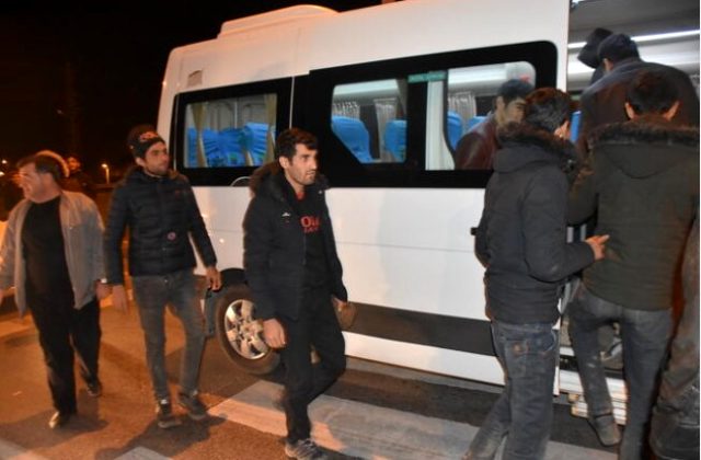 Yunan polisi, 30 göçmeni döverek Türkiye'ye geri gönderdi