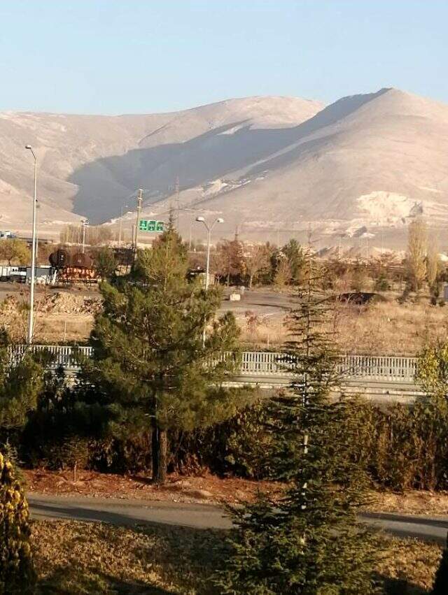 Niğde'de miğferli asker silüeti objektiflere yansıdı Niğde'de miğferli asker silüeti objektiflere yansıdı