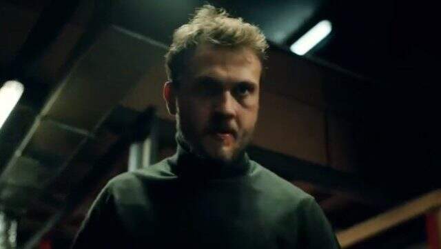 Yamaç ve Azer'in dövüş sahnesi Çukur'a damga vurdu