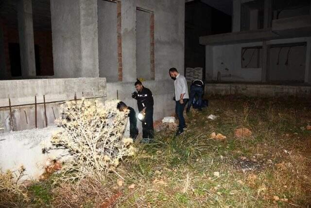 Alacaklısının kabus yaşattığı emlakçı, iç çamaşırıyla gittiği dükkanda yardım istedi